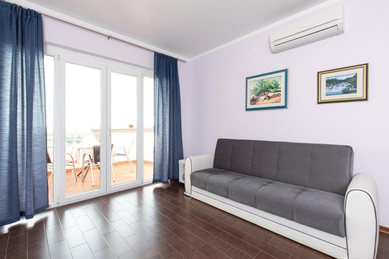Apartments Bella Vista Кърк Екстериор снимка