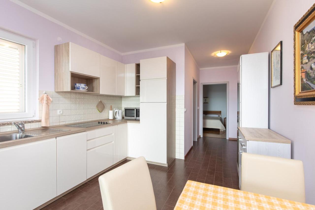 Apartments Bella Vista Кърк Екстериор снимка