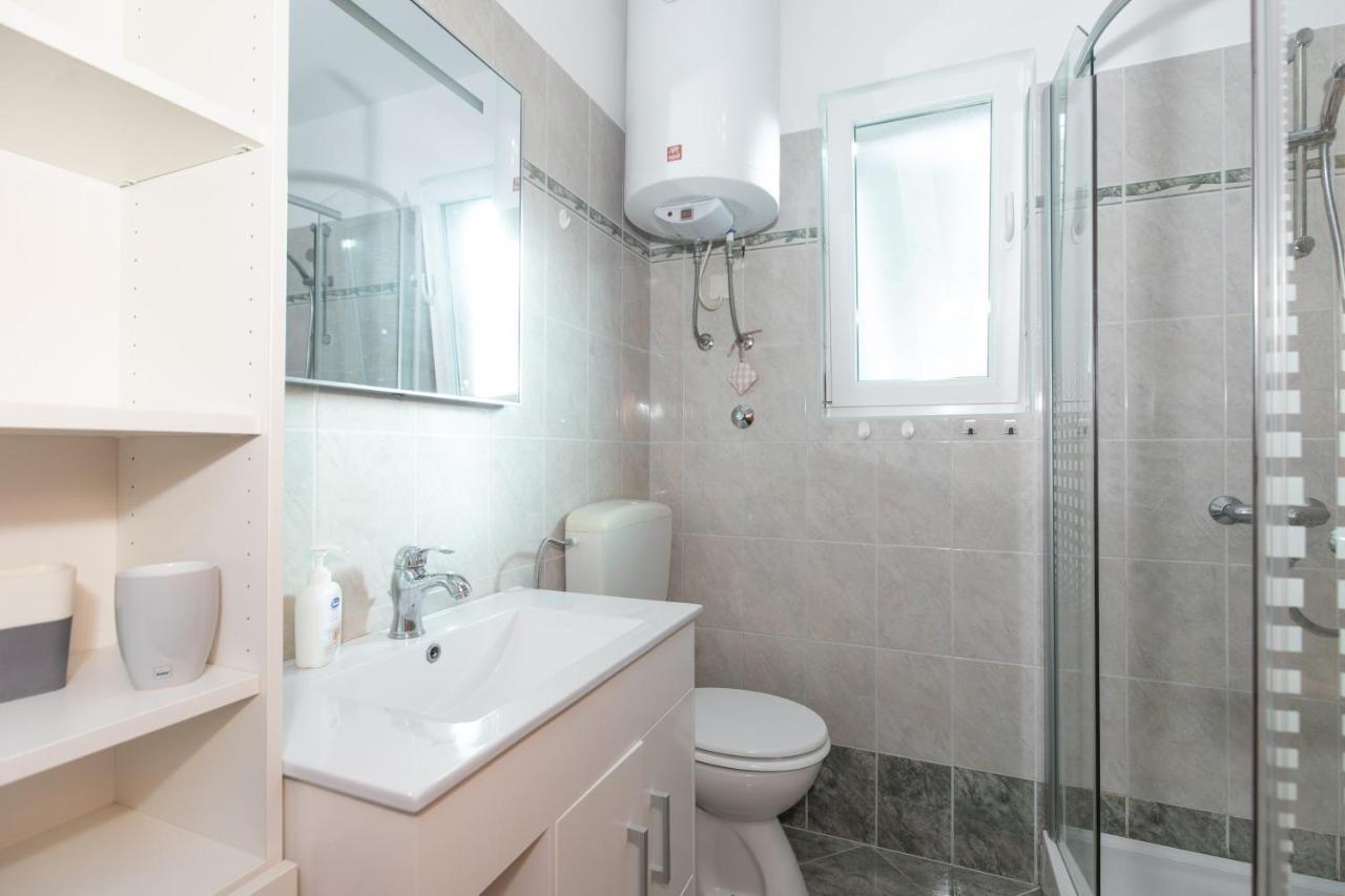 Apartments Bella Vista Кърк Екстериор снимка