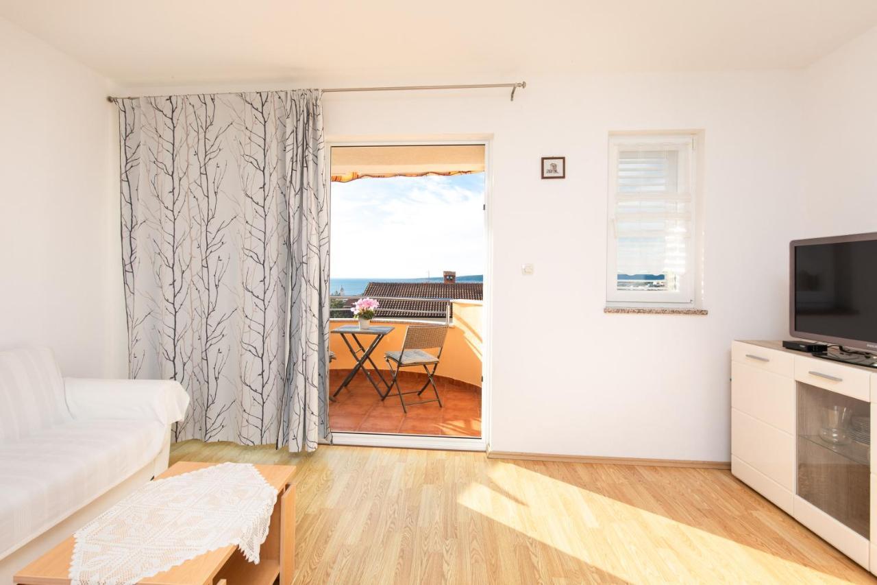 Apartments Bella Vista Кърк Екстериор снимка